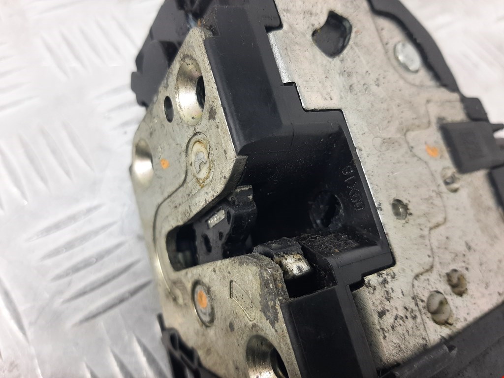 Замок двери передней правой NISSAN Note E11 2005-2014