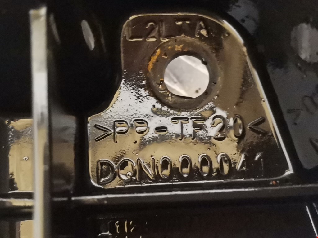 Кронштейн заднего бампера левый правый LAND ROVER Range Rover Sport 2005-2013