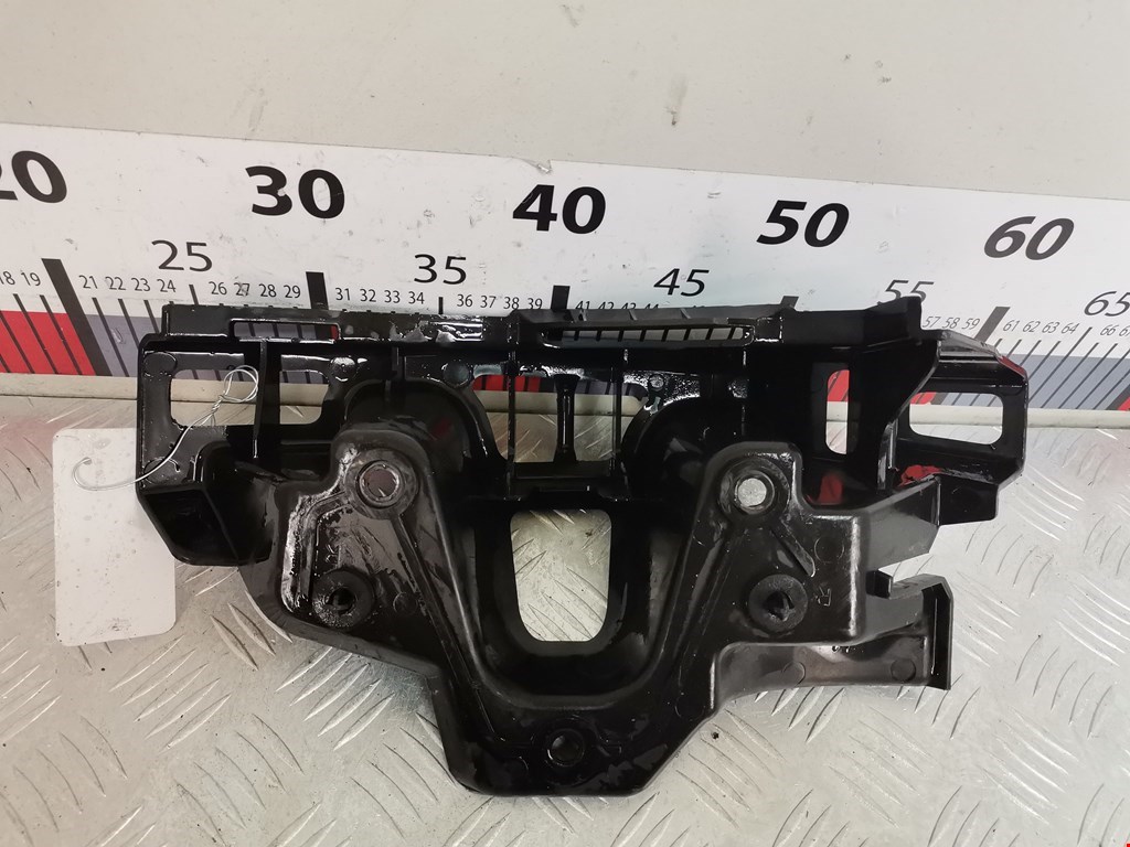 Кронштейн заднего бампера левый правый LAND ROVER Range Rover Sport 2005-2013