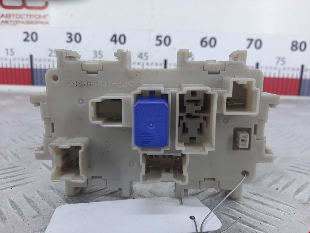 Датчик уровня в бачок омывателя NISSAN Pathfinder R51M 2004-2014