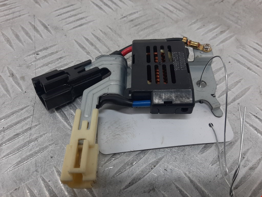 Усилитель антенны LEXUS RX 350\450H 2009-2015