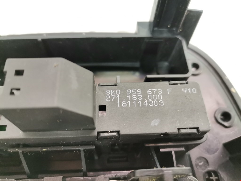 Кнопка антипробуксовочной системы AUDI A4 B8 2007-2015