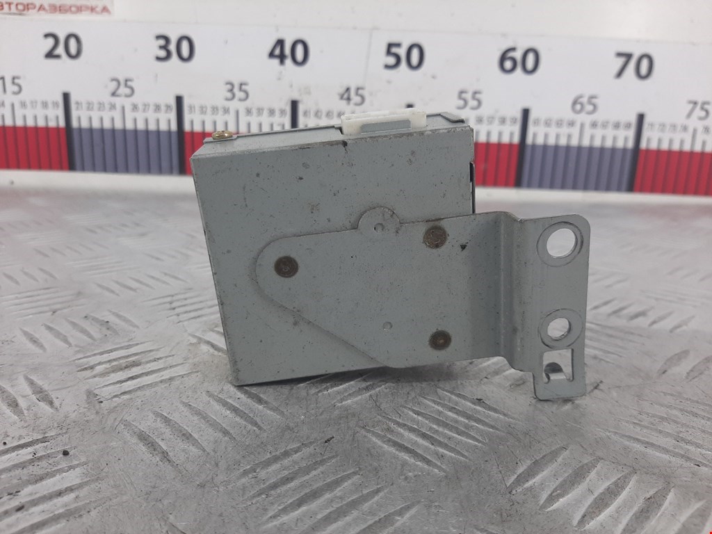 Усилитель антенны NISSAN Pathfinder R51M 2004-2014