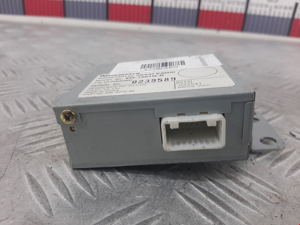 Усилитель антенны NISSAN Pathfinder R51M 2004-2014