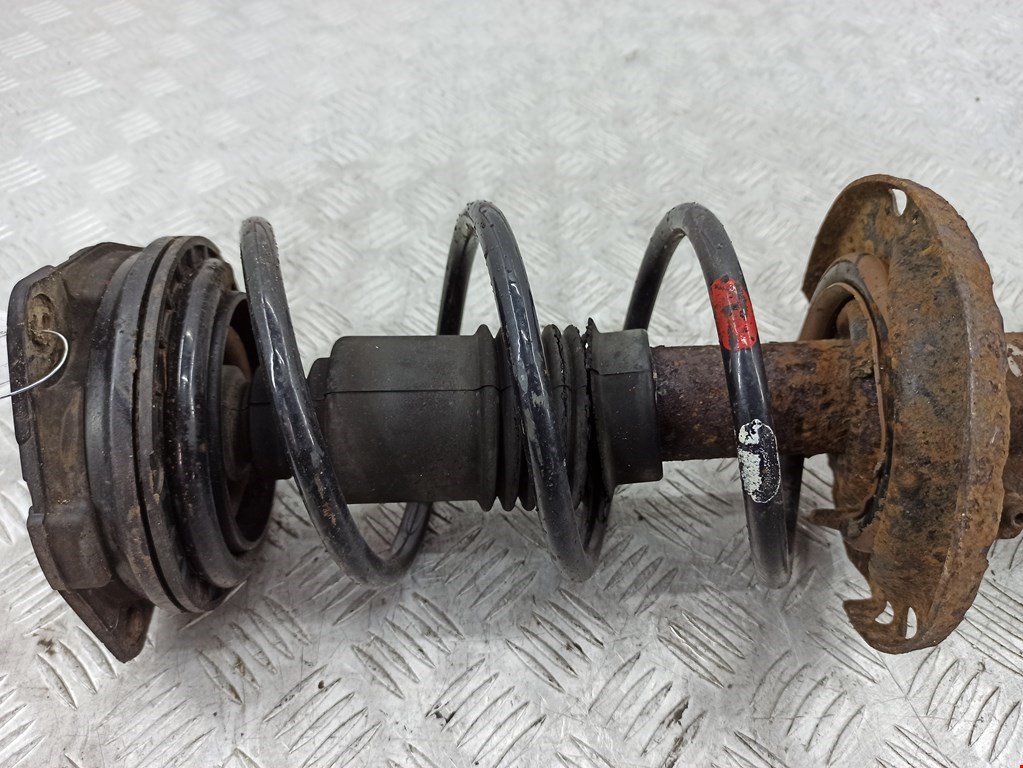 Амортизатор передний правый NISSAN Micra K12 2003-2010