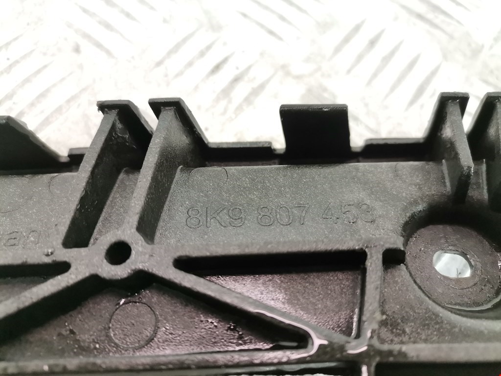 Кронштейн заднего бампера левый правый AUDI A4 B8 2007-2015