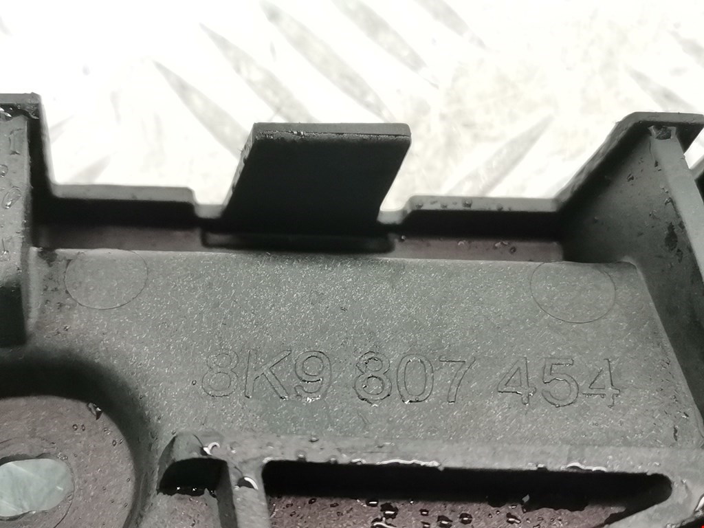 Кронштейн заднего бампера левый правый AUDI A4 B8 2007-2015