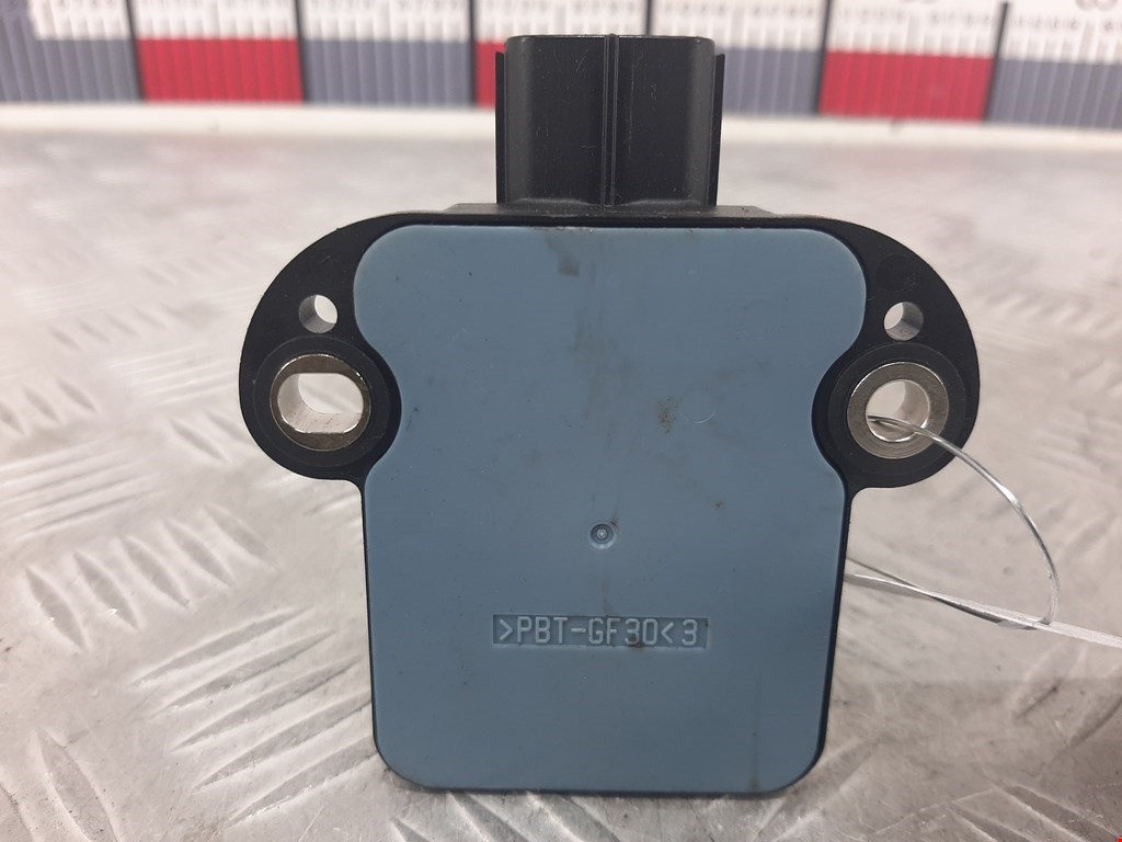 Датчик ускорения (курсовой устойчивости уровня оборотов) Lexus RX 3 (AL10) (2008-2015)