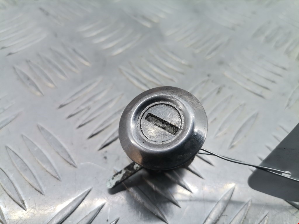 Вставка замка багажника MITSUBISHI L300 1986-1999