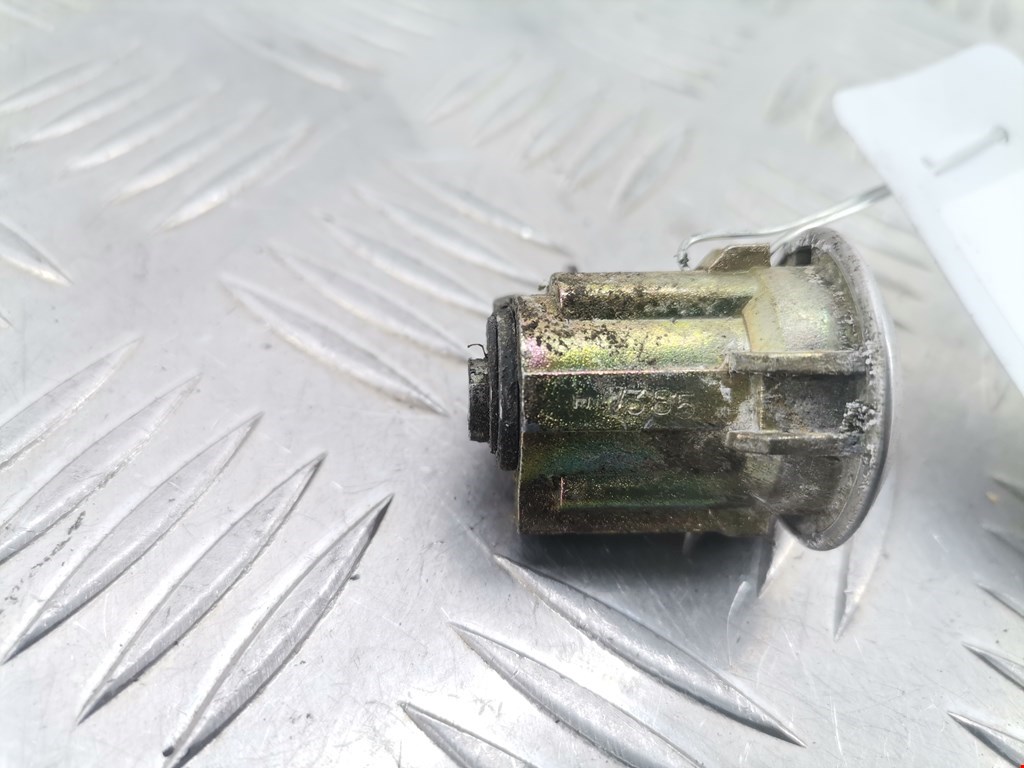 Вставка замка багажника MITSUBISHI L300 1986-1999