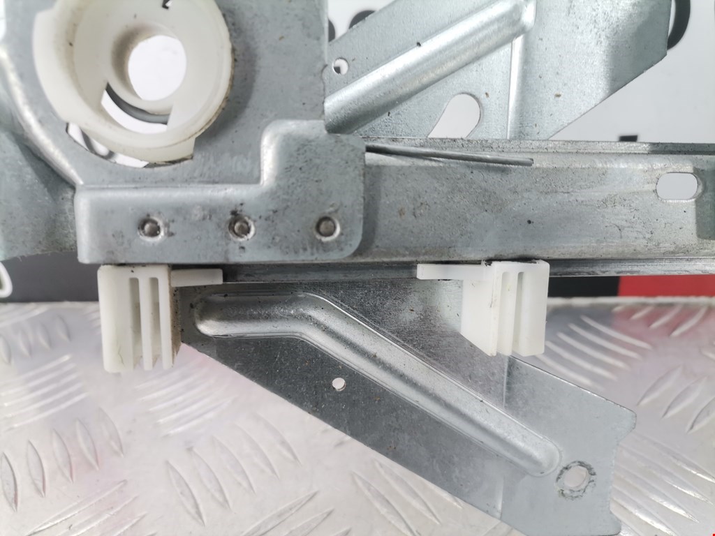 Стеклоподъемник задний правый CITROEN Xsara 1997-2000