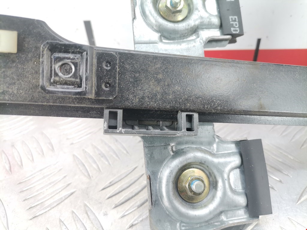 Стеклоподъемник задний правый VOLKSWAGEN Golf III 1991-1997