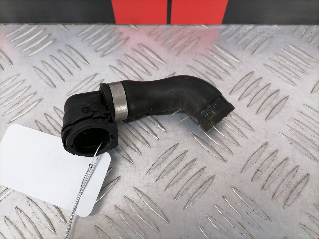 Патрубок BMW 1er E81\E87 2004-2011