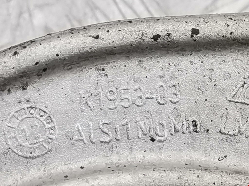 Рычаг передний правый VOLKSWAGEN Touareg 2010-2018