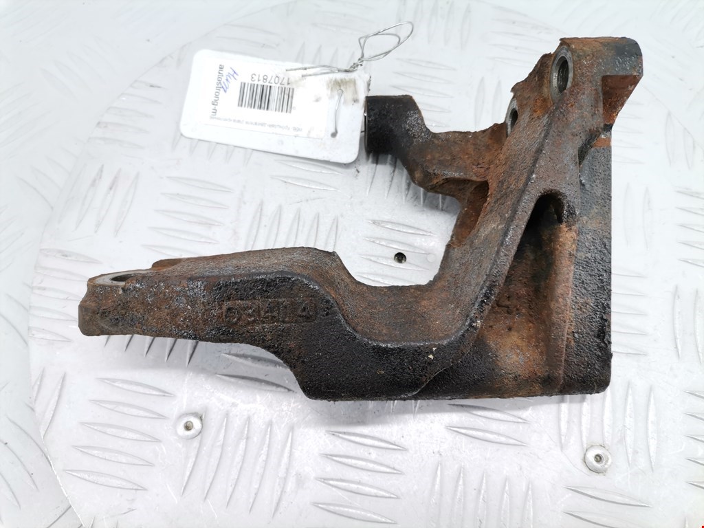 Кронштейн (крепление лапа) двигателя Lexus RX 2 (XU30) (2003-2009)