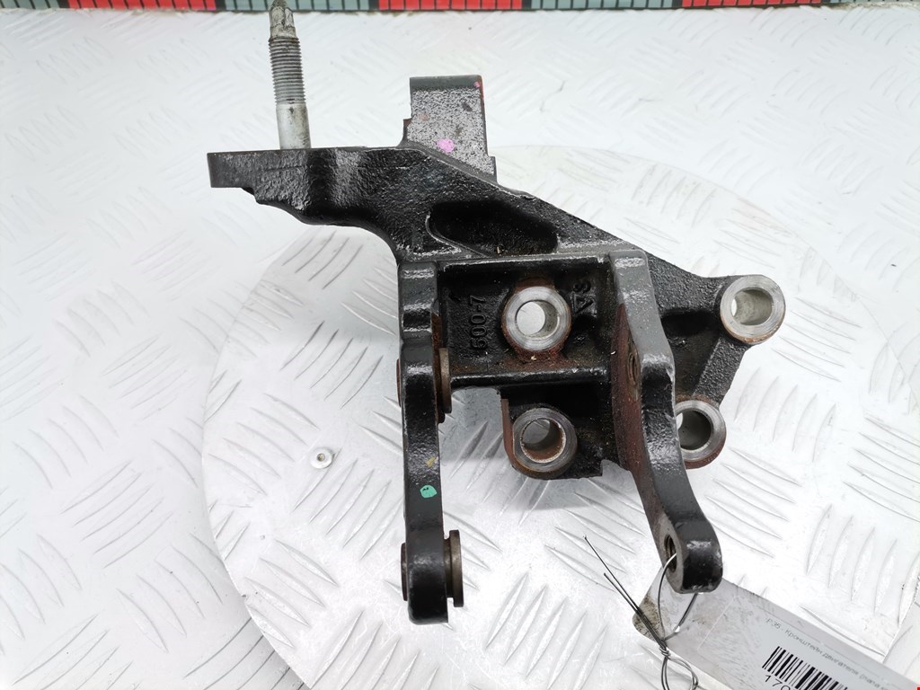 Кронштейн (крепление лапа) двигателя Toyota Avensis 2 (T250) (2003-2010)