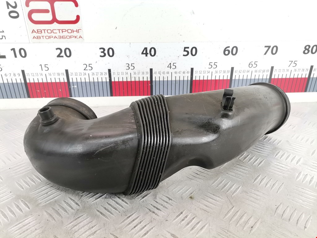 Патрубок воздушного фильтра AUDI A8 D3 2003-2010