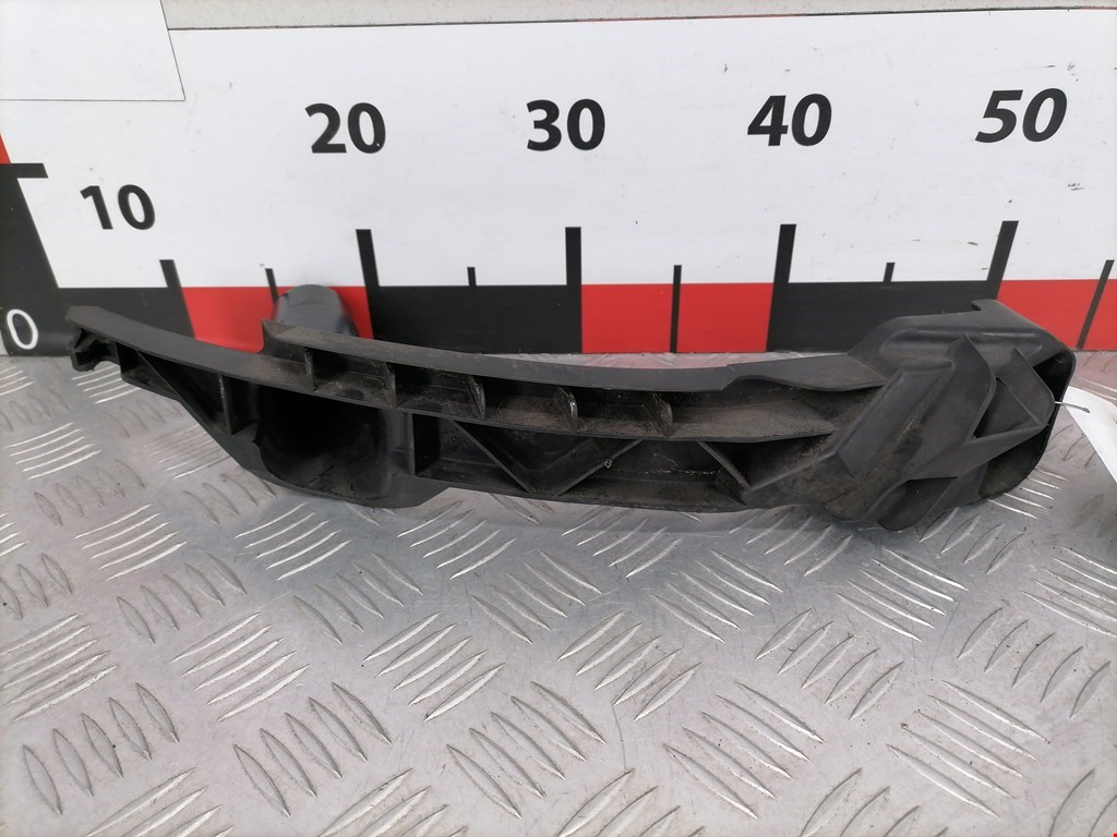 Кронштейн переднего бампера правый VOLKSWAGEN Golf V 2003-2009