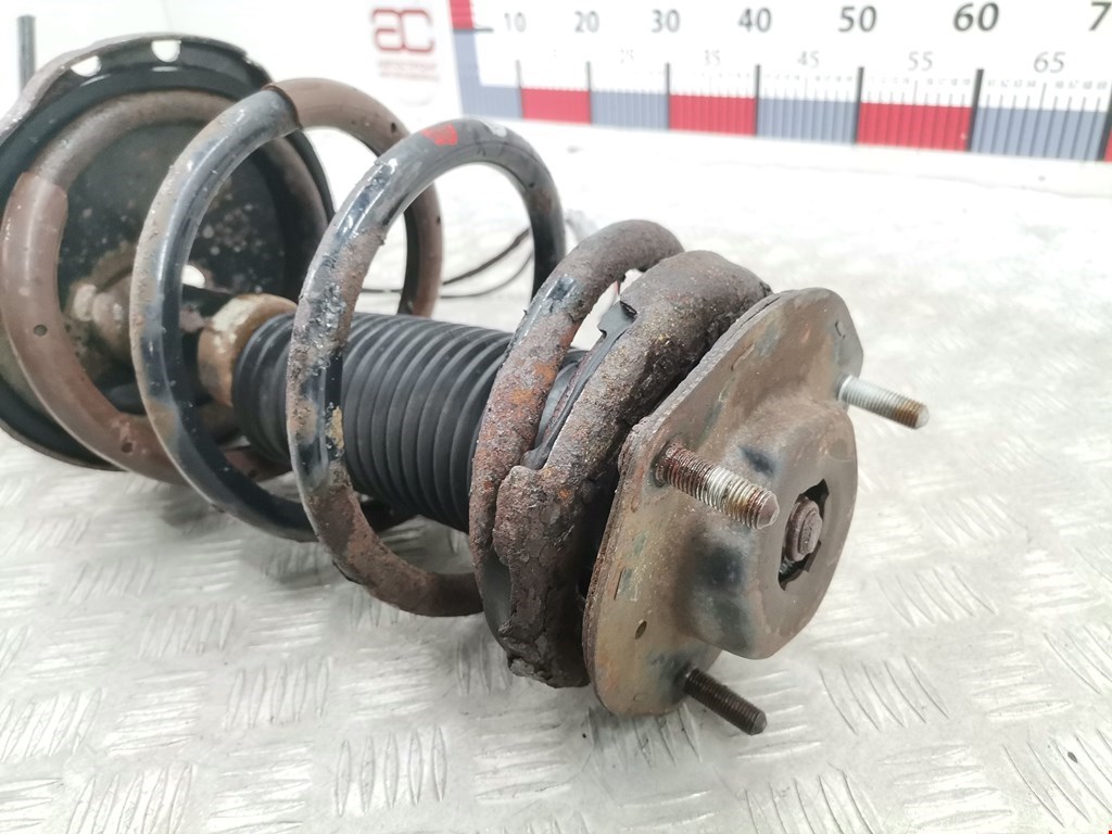 Амортизатор передний левый LEXUS RX 300\330\350\400H 2003-2009