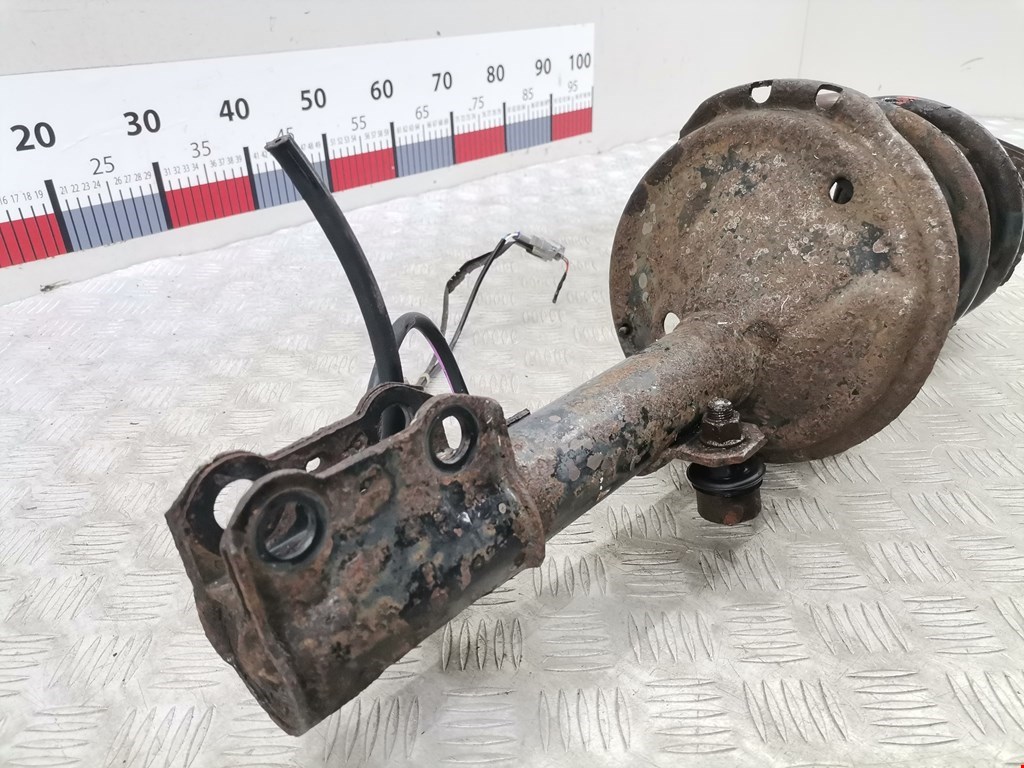 Амортизатор передний левый LEXUS RX 300\330\350\400H 2003-2009