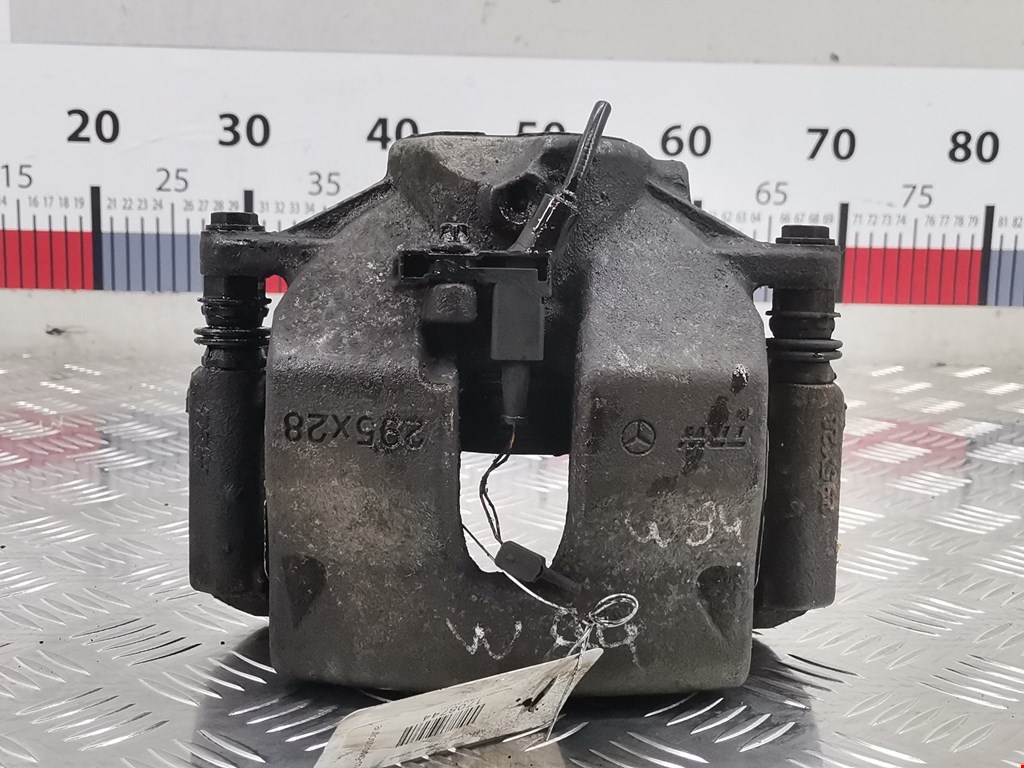 Суппорт передний правый MERCEDES-BENZ C-Class C-klasse W204 2007-2015