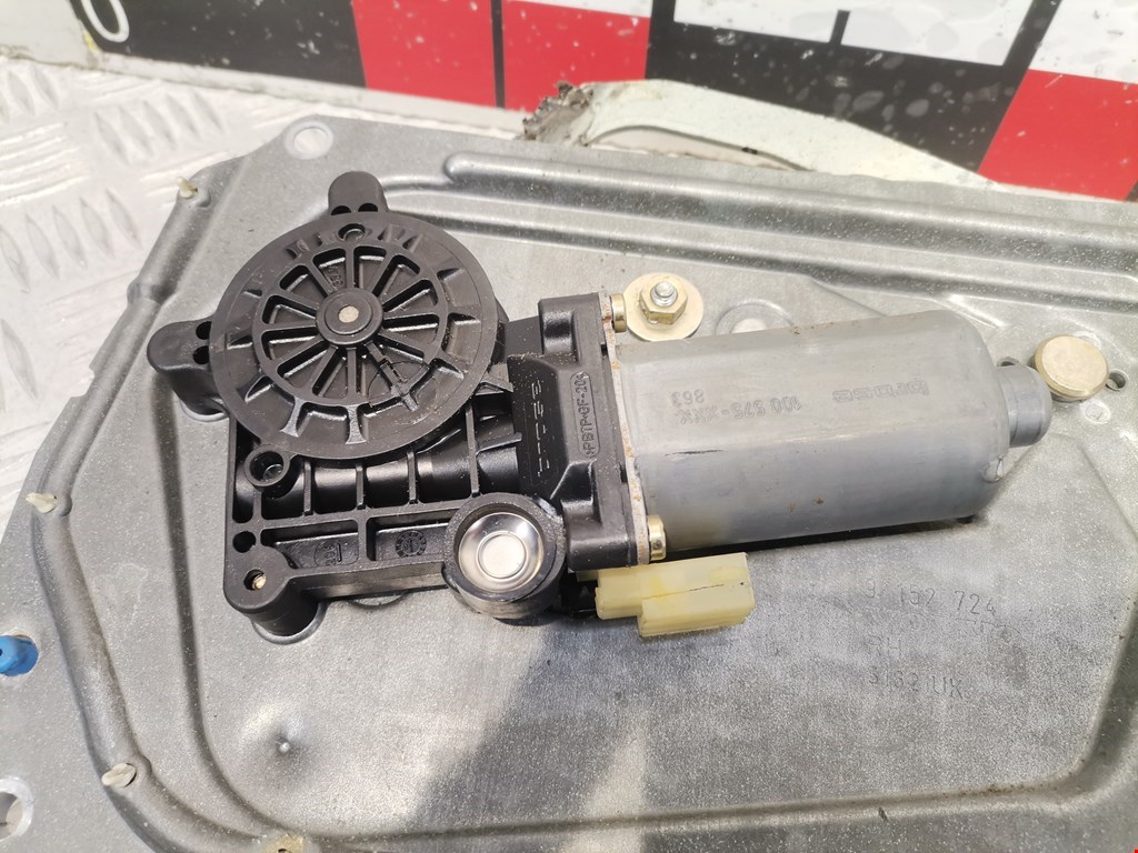 Стеклоподъемник передний правый VOLVO S70 1997-2000