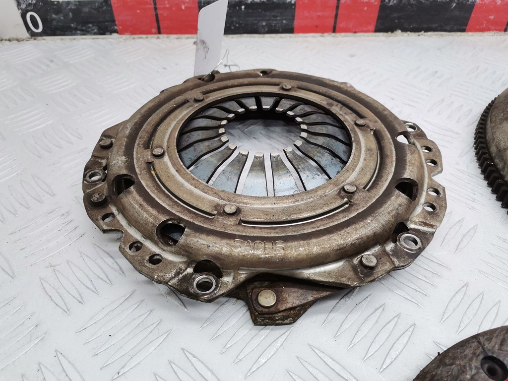 Маховик (демпфер сцепления) OPEL Meriva A 2003-2010