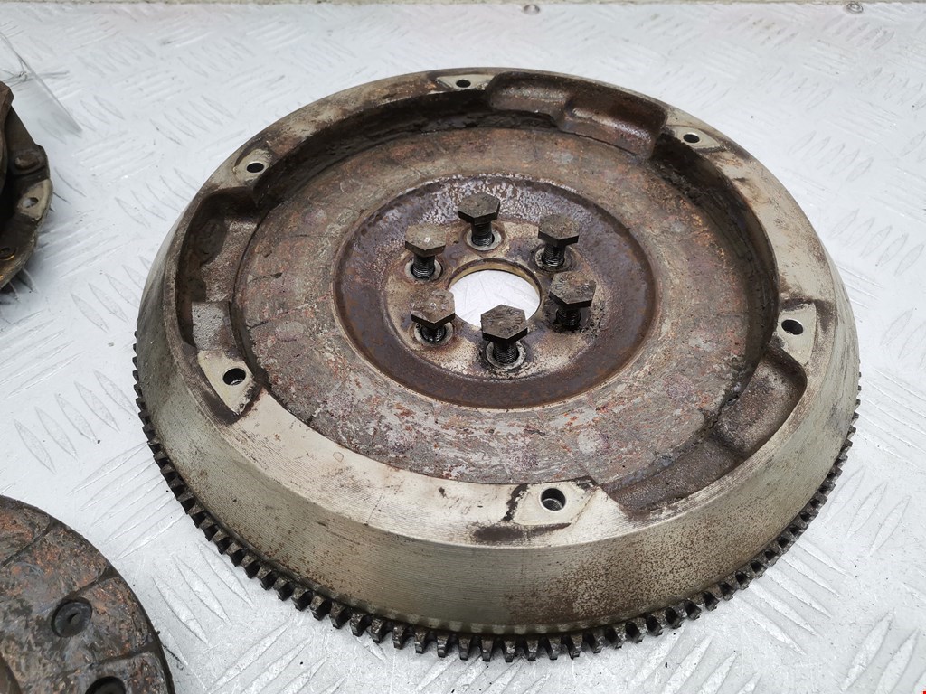 Маховик (демпфер сцепления) OPEL Meriva A 2003-2010