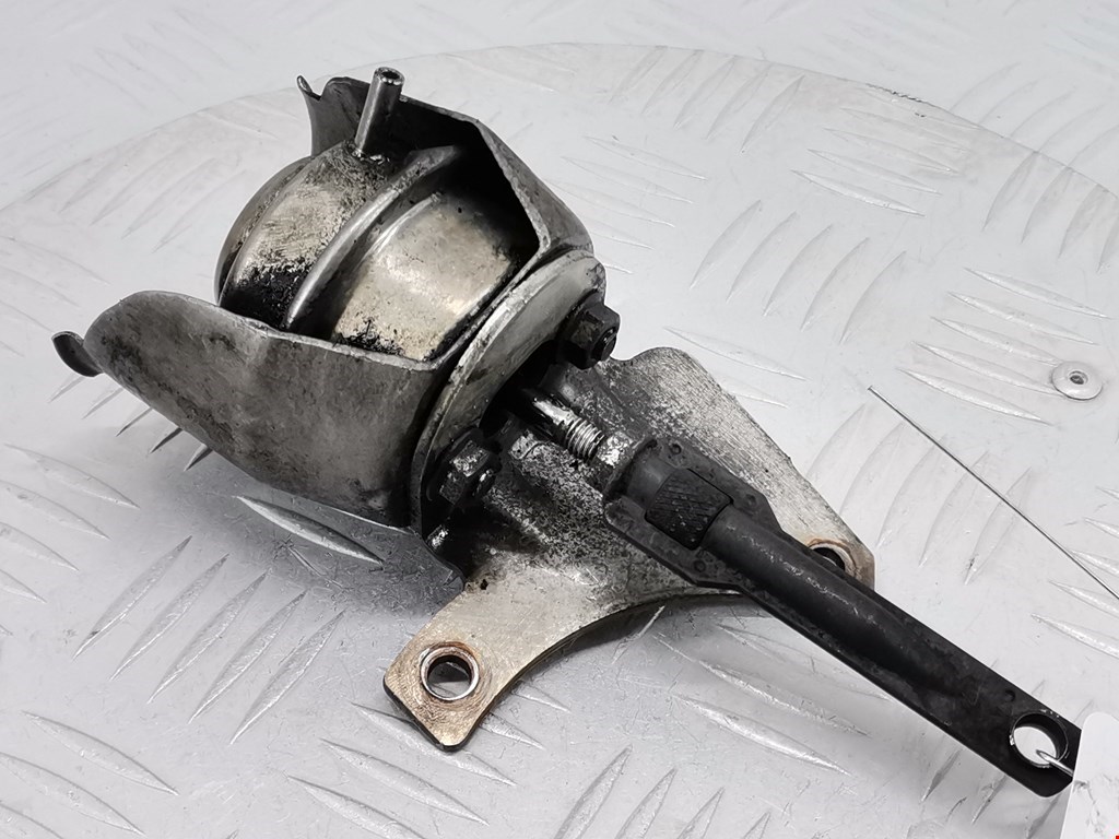 Моторчик привода (положения воздушных) заслонок (актуатор сервопривода турбины) FORD C-MAX 2003-2010