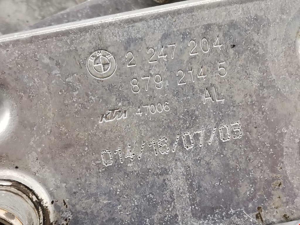 Корпус масляного фильтра LAND ROVER Range Rover 2002-2012