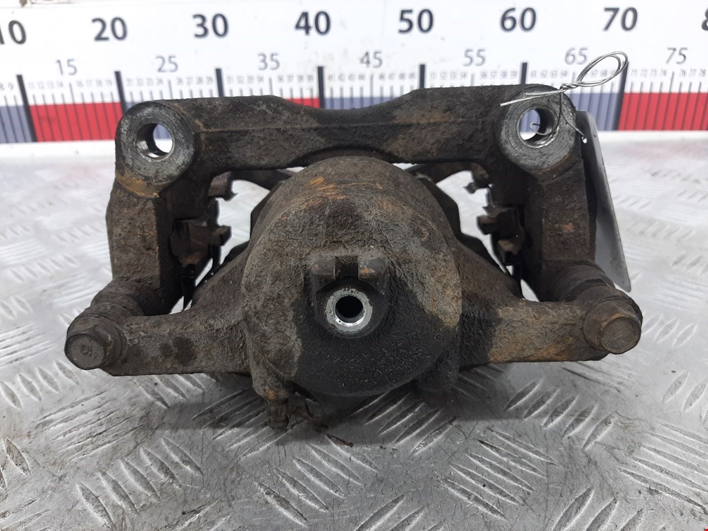 Суппорт передний правый NISSAN Qashqai J10 2006-2013