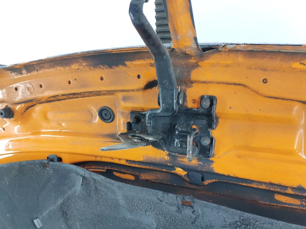 Капот AUDI A4 B6 2001-2005