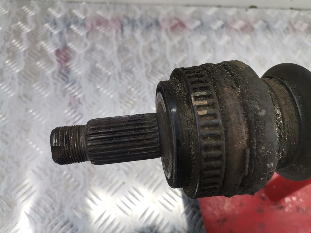 Полуось (привод, приводной вал) задняя правая BMW 1er E81\E87 2004-2011