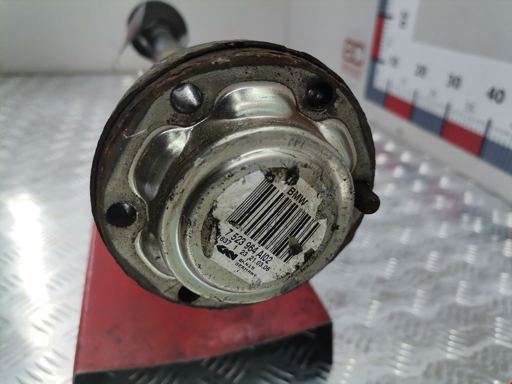 Полуось (привод, приводной вал) задняя правая BMW 1er E81\E87 2004-2011