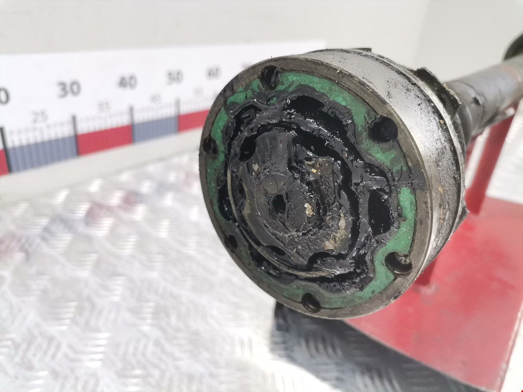 Полуось (привод, приводной вал) передняя правая VOLKSWAGEN Beetle A4 1998-2010