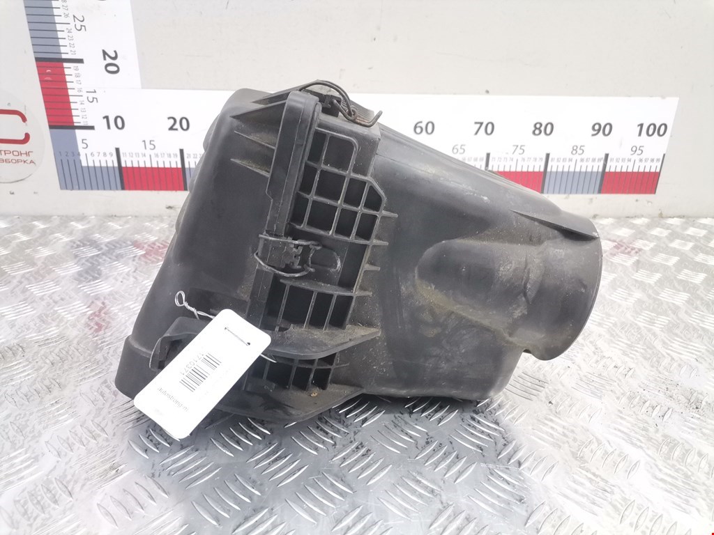 Корпус воздушного фильтра CHRYSLER 300 C 2004-2010