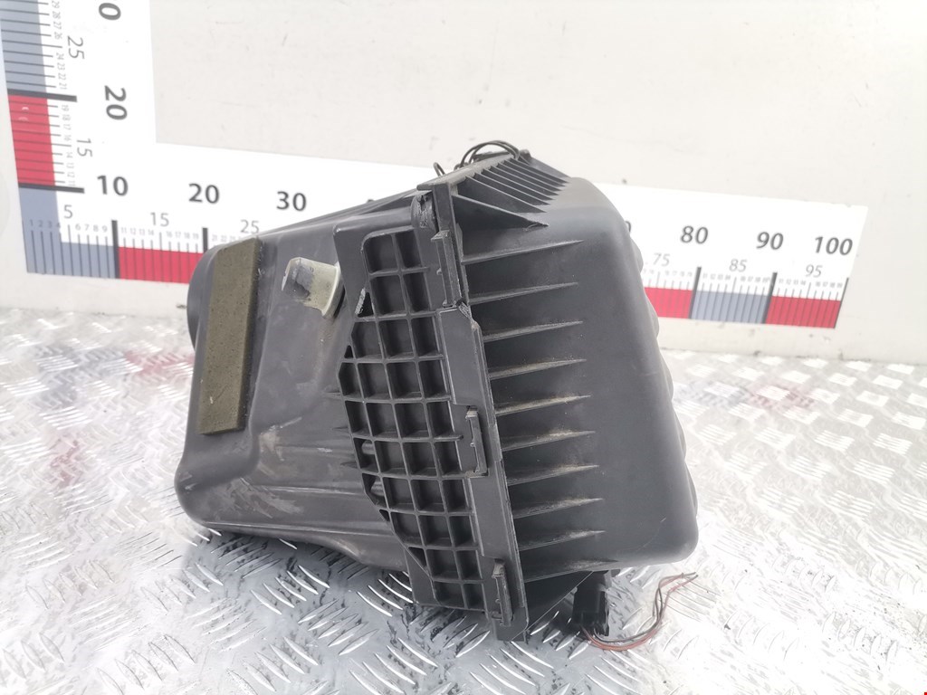 Корпус воздушного фильтра CHRYSLER 300 C 2004-2010