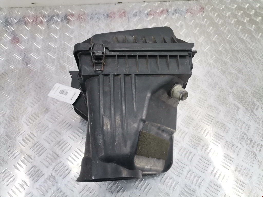 Корпус воздушного фильтра CHRYSLER 300 C 2004-2010