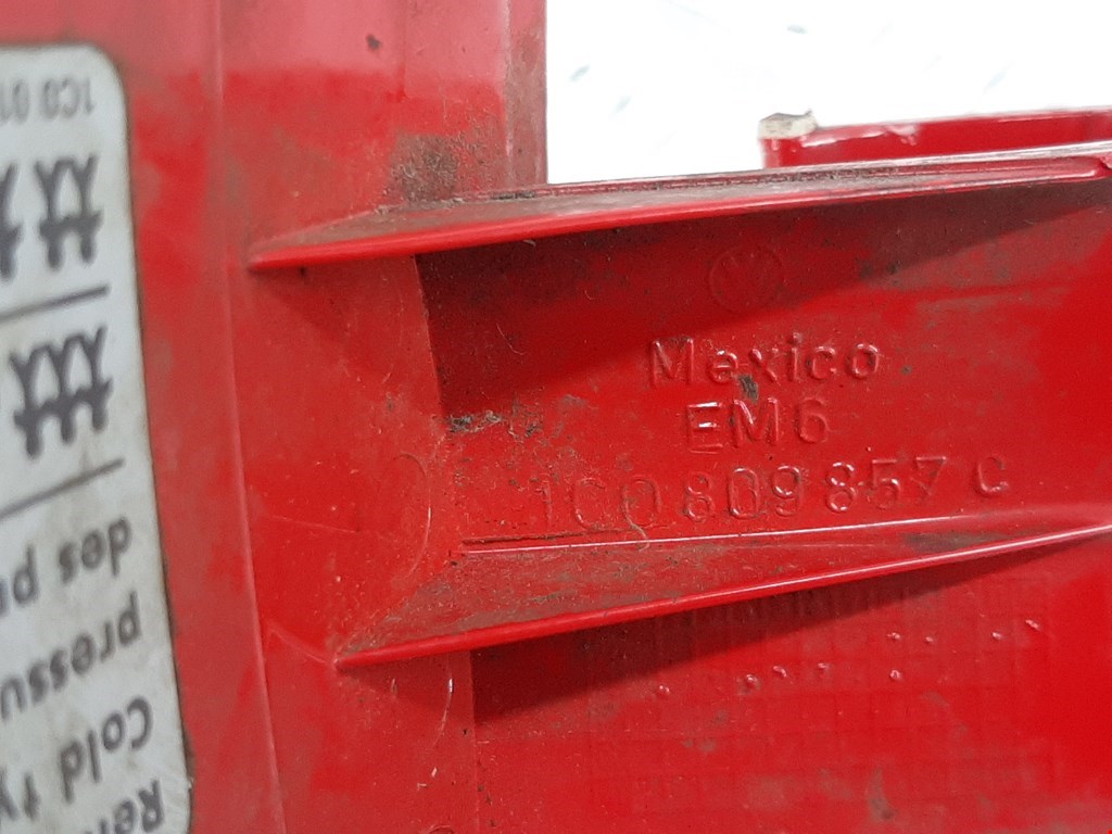 Лючок бензобака VOLKSWAGEN Beetle A4 1997-2010