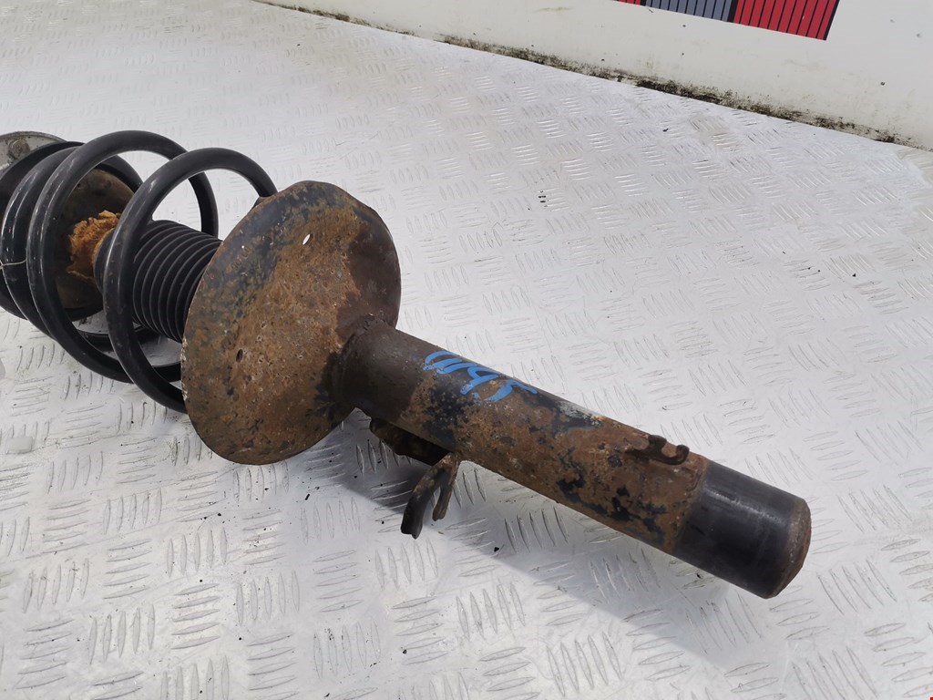 Амортизатор передний левый BMW X3 E83 2003-2010