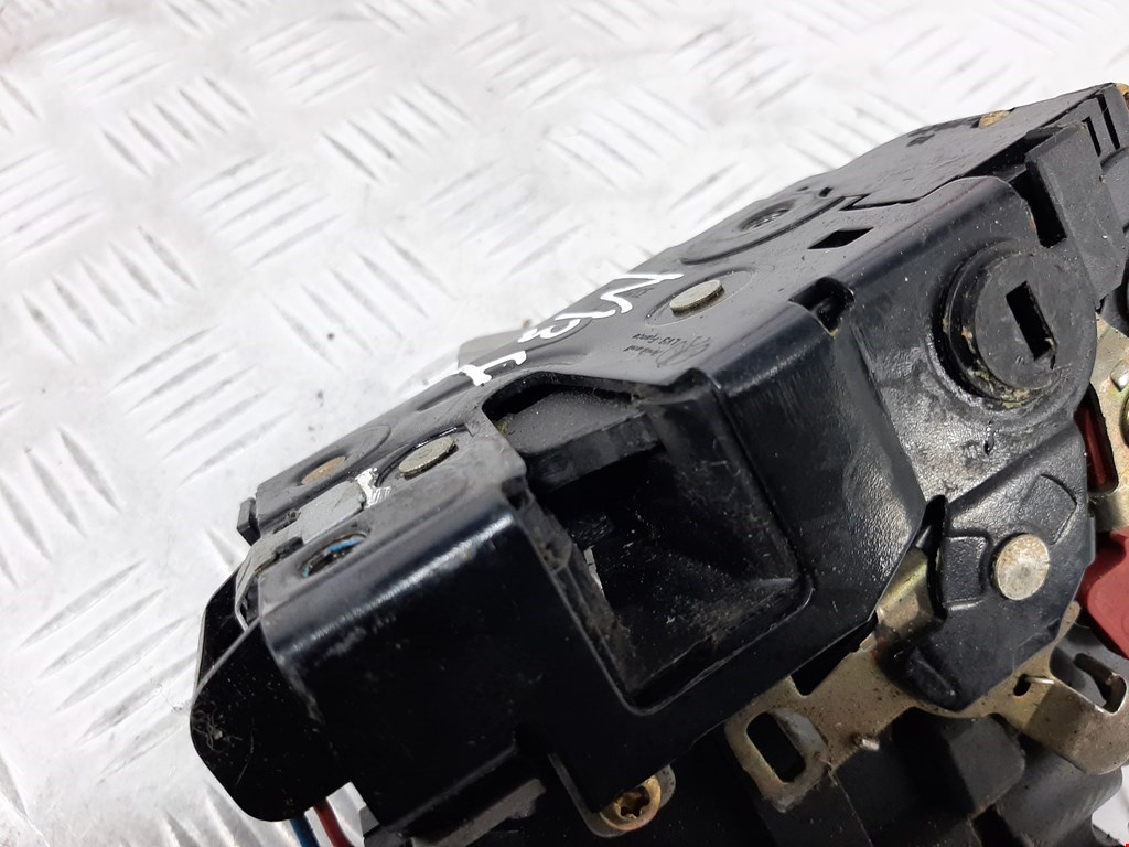 Замок двери задней левой AUDI A4 B6 2001-2005