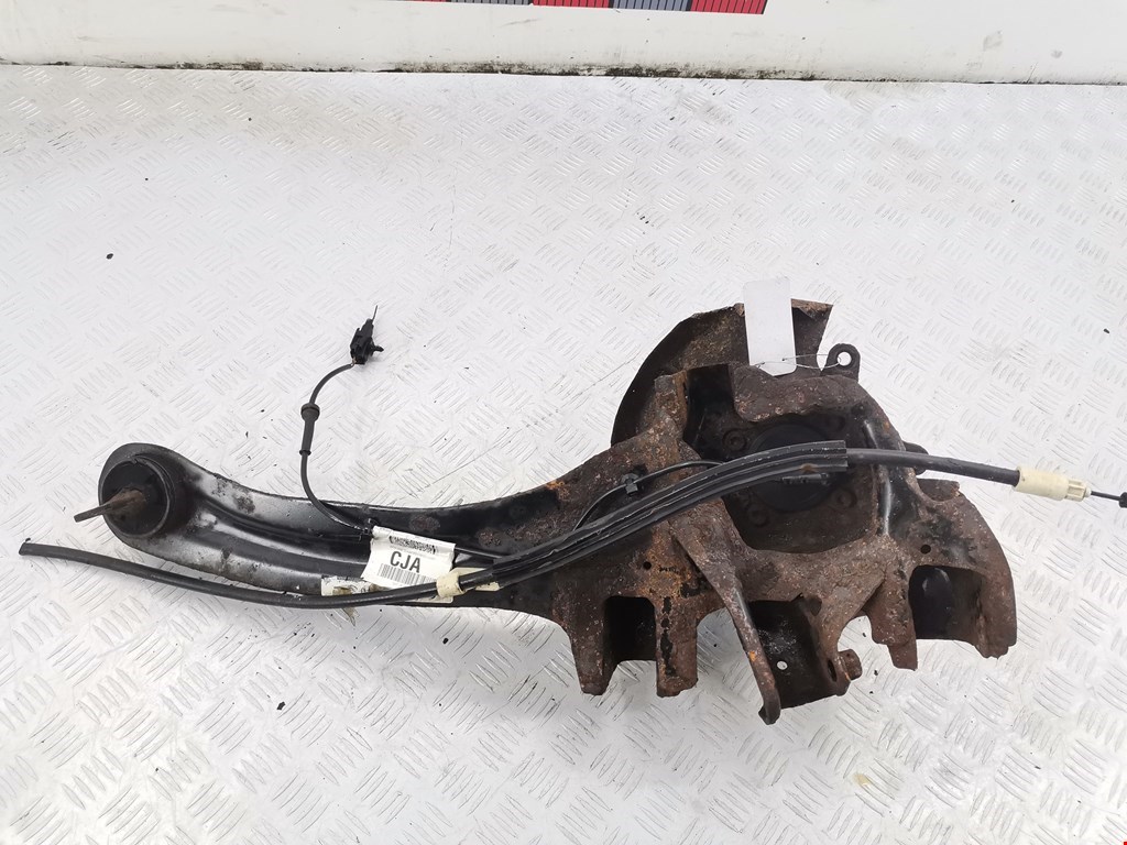 Ступица передняя правая FORD Focus II 2005-2011