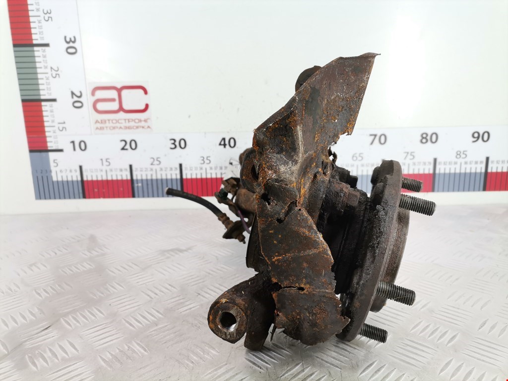 Ступица передняя левая TOYOTA Hilux VII AN10 AN 20 AN30 2005-2015