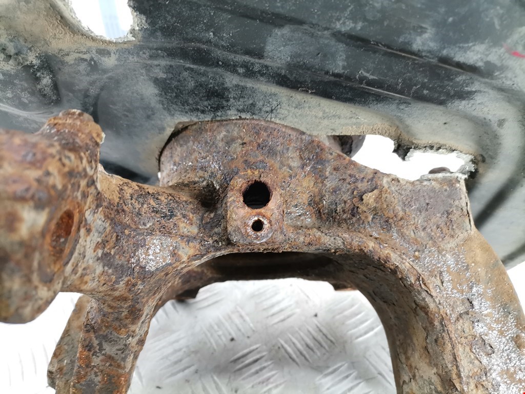 Ступица передняя правая BMW X3 E83 2003-2010