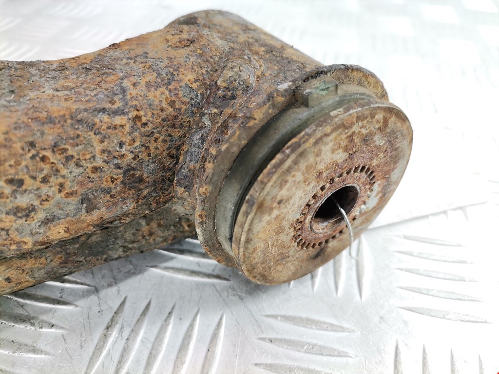 Рычаг передний левый TOYOTA Hilux VII AN10 AN 20 AN30 2005-2015