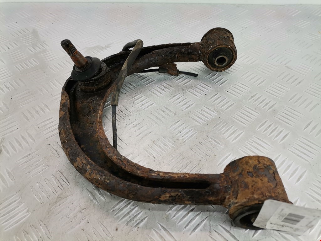 Рычаг передний левый TOYOTA Hilux VII AN10 AN 20 AN30 2005-2015