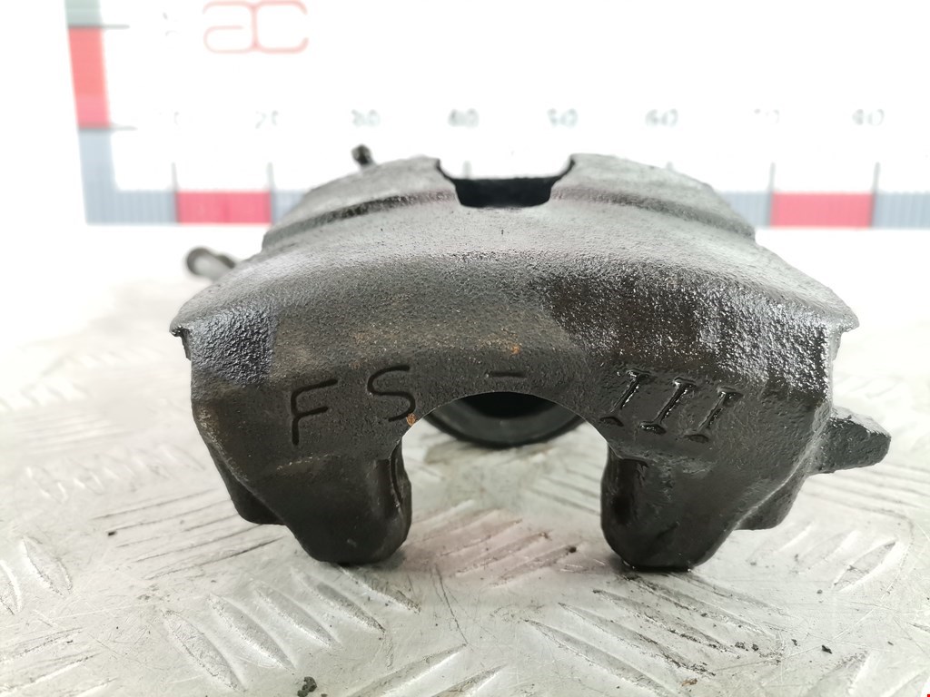 Суппорт передний правый SEAT Ibiza 2002-2008