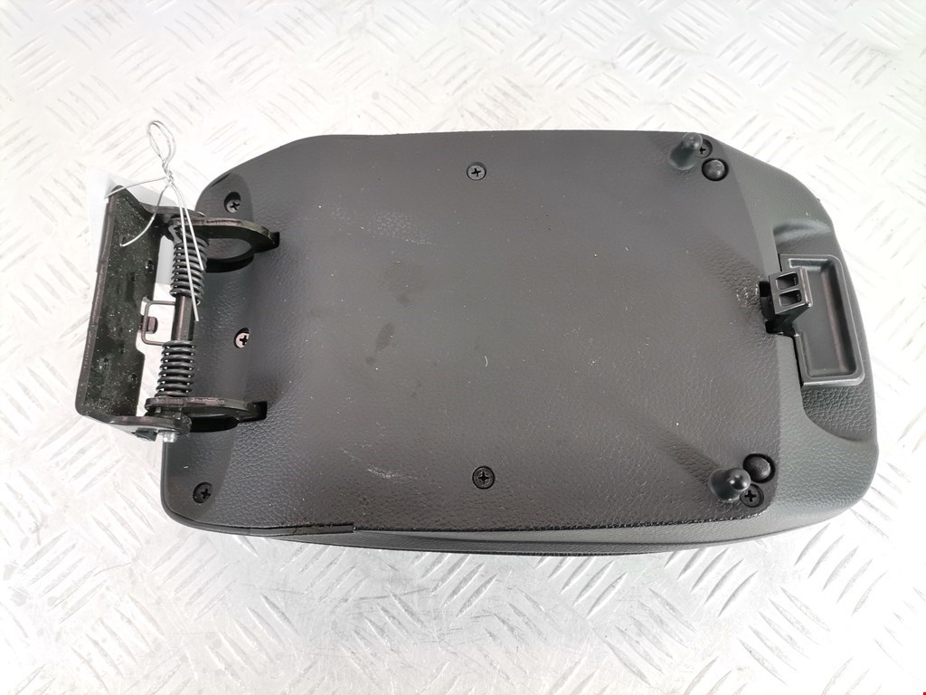 Подлокотник в салон HYUNDAI i30 2012-2017