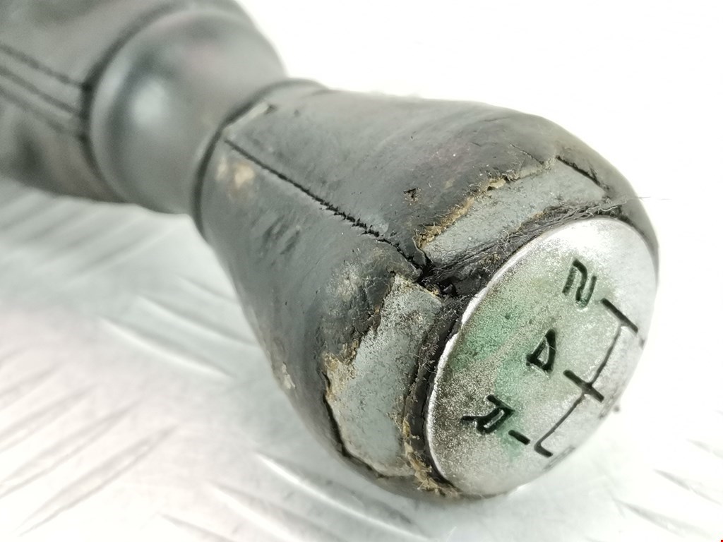 Кулиса (селектор) АКПП/МКПП в салоне PEUGEOT 206 1998-2012