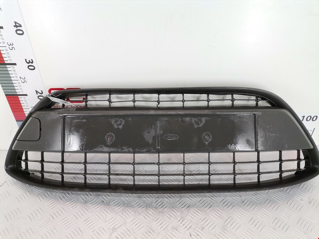 Решетка в бампер FORD Fiesta 2008-2012